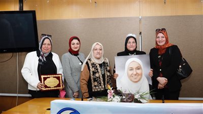 القومي للمرأة في البحيرة يكرم عددًا من عضواته 