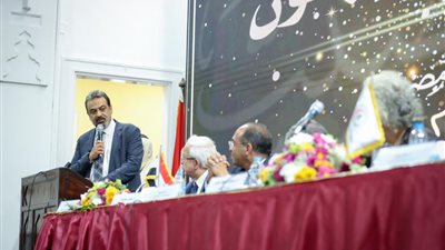 الصحة: ملف تحسين بيئة العمل للفريق الصحي والأطباء على رأس أولويات الوزير 