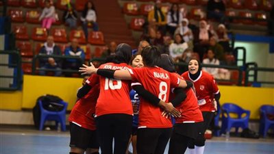 سيدات طائرة الأهلي يفزن على الزهور في بطولة الدوري