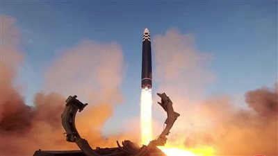 كوريا الشمالية تطلق صاروخا باليستيا جديدا باتجاه بحر اليابان