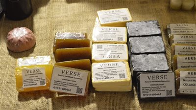 تعرف على أسعار المنتجات الطبيعية بأياد سورية في معرض 