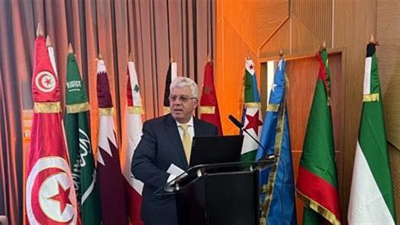 الدكتور ايمن عاشور