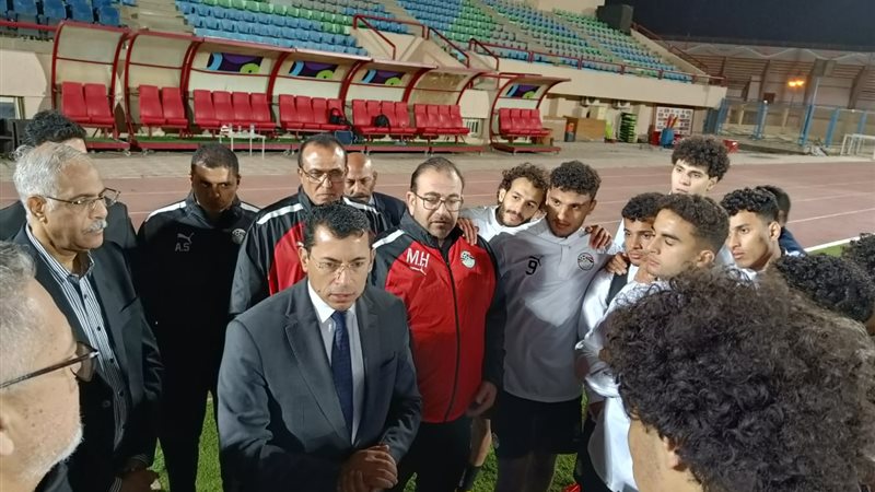 وزير الشباب والرياضة