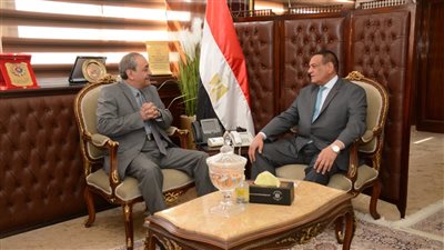 وزير التنمية المحلية ومحافظ الإسماعيلية يتابعان ملف المشروعات المتعثرة واستعدادات شهر رمضان 