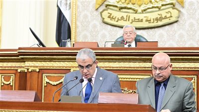  البرلمان يوافق على تعجيل علاوة الموظفين بحد أدنى 125 جنيها 