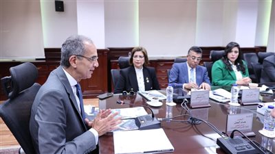 وزير الاتصالات يجتمع بأعضاء لجنة حماية حقوق المستخدمين في أول اجتماع لها 