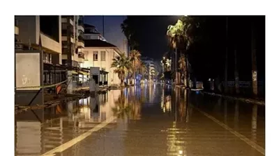 المياه تغمر مدينة تركية وتتسبب في غلق الطرق