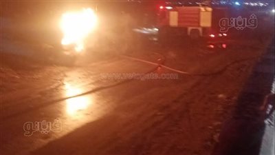 5 سيارات إطفاء لإخماد حريق مخلفات بلاستيكية بصحراوي الإسكندرية (صور)