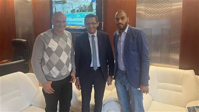 في أول ظهور له بعد فوزه، خالد البلشي يزور خالد ميري بمكتبه والأخير يقدم له نصائح 