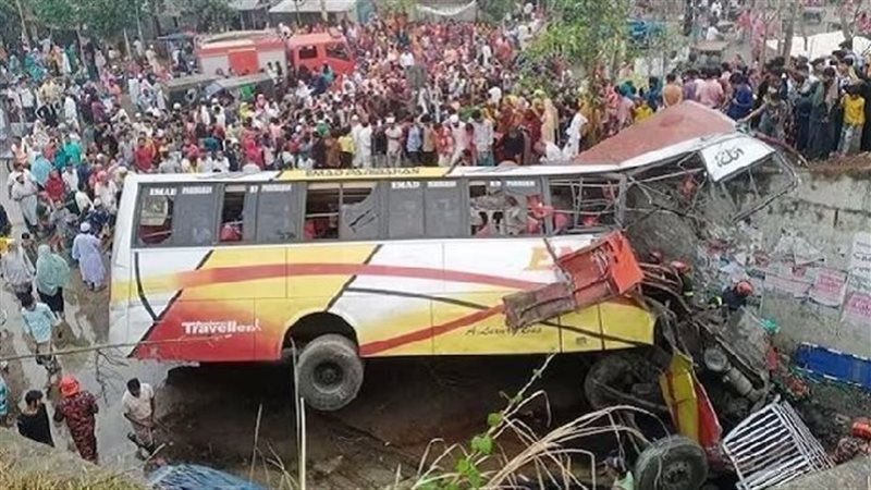 حادث مروري مروع ببنجلاديش،