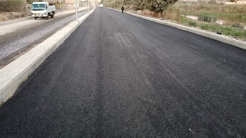 الانتهاء من رصف طريق