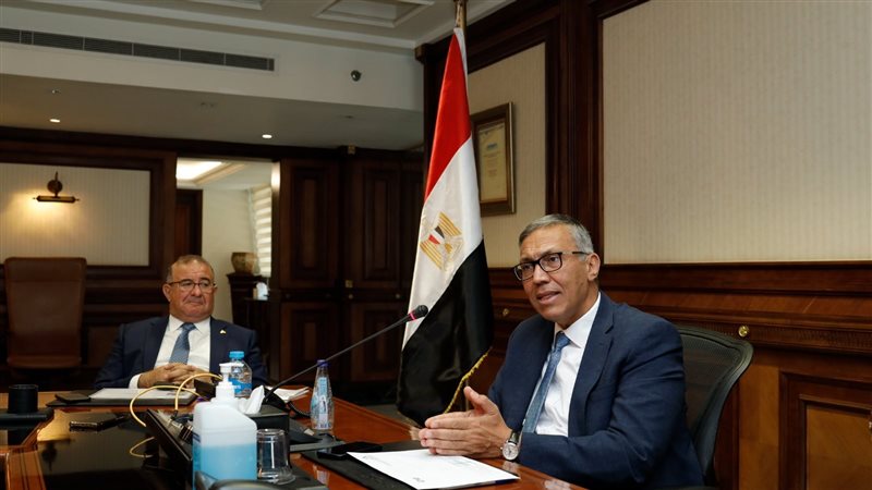 لقاء المائدة المستديرة،