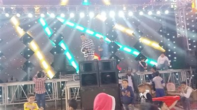 تجهيزات مسرح حنة إمام عاشور بمسقط رأسه في الدقهلية (صور)