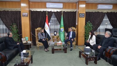 محافظ الإسماعيلية يستقبل وزيرة الثقافة