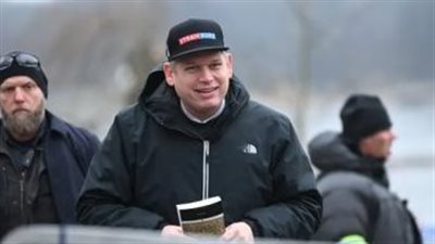 بريطانيا تمنع متطرفا دنماركيا هدد بحرق المصحف من دخول أراضيها 