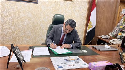 وصول الكاتب الصحفي خالد البلشي نقيب الصحفيين إلى مكتبه 