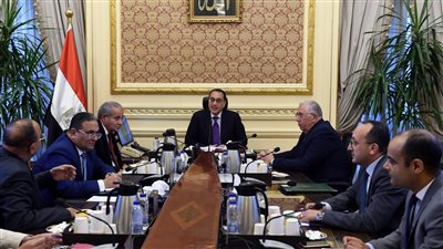 رئيس الوزراء يتابع موقف توافر مختلف السلع بالأسواق