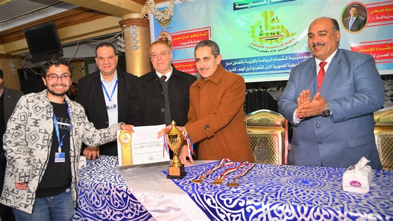 محافظ الغربية يشهد