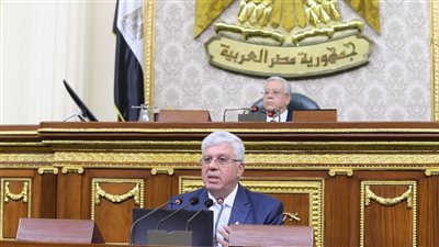 وزير التعليم العالي يكشف خطط ربط البحث العلمي بالصناعة 