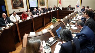 وزير الصحة يوجه بالإسراع في بدء التطوير المتكامل لمعهد القلب