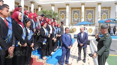 وفد طلاب جامعة بني سويف في زيارة ميدانية للكلية الحربية