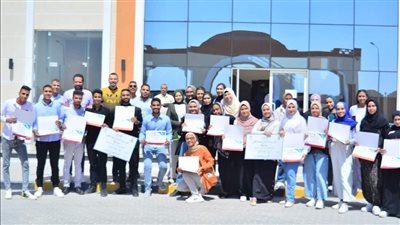 رئيس جامعة طيبة التكنولوجية يكرم الطلاب الفائزين في معسكر ريادة الأعمال بالأقصر 