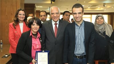 محافظ الجيزة خلال تكريمه الأمهات المثاليات: الأم المصرية عمود خيمة للأسرة 