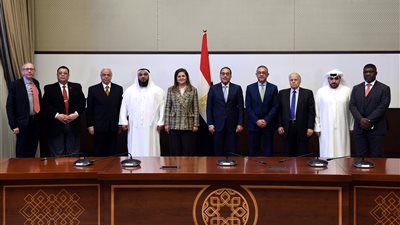 مدبولي يشهد التوقيع على اتفاق لإنشاء مركز القاهرة المالي الدولي 