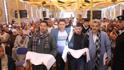 الكفن ينهي خصومة ثأرية بين أبناء عمومة بساقلتة في سوهاج (صور) 