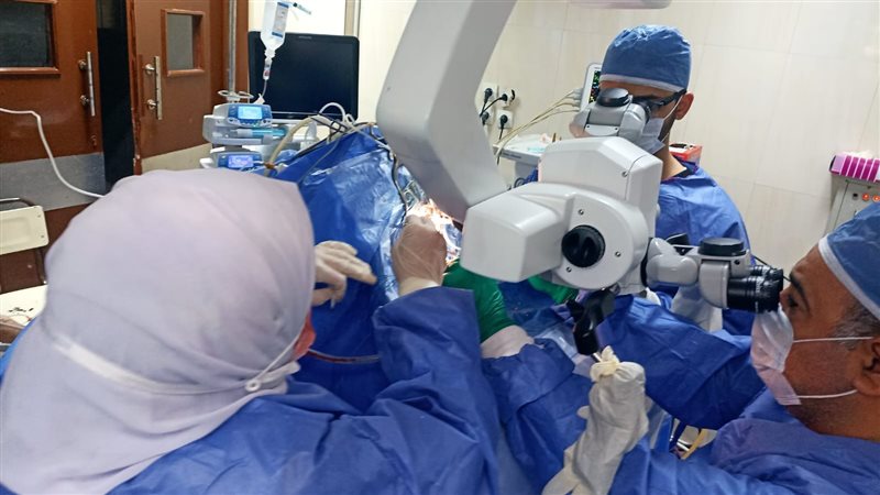 فريق أطباء جامعة