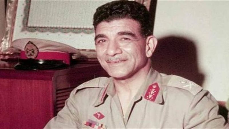 اللواء محمد نجيب