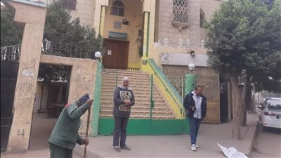 رفع كفاءة النظافة بمحيط مساجد الجيزة (صور)
