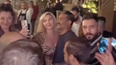 محمد رمضان يحتفل مع جمهوره بحلول شهر الصيام في شوارع القاهرة (فيديو)