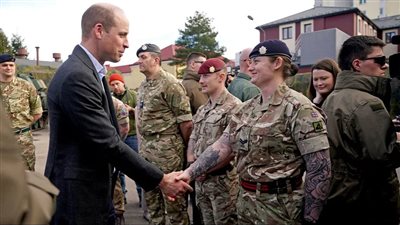 الأمير وليام يزور القوات البريطانية سرًا في بولندا