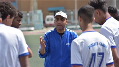 محمد غريب يقود الشرطة 2004 للفوز بدوري سوبر القاهرة