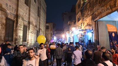 شاهد فرحة أولى ليالي رمضان بشارع المعز (صور)
