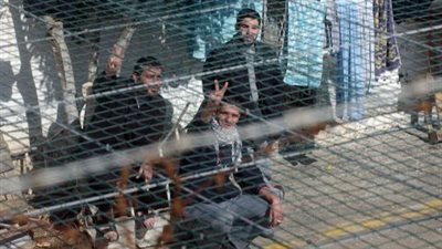 الأسرى الفلسطينيون يعلقون إضرابًا جماعيًا عن الطعام بعد تلبية مطالبهم