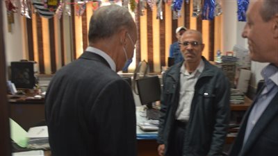 محافظ القليوبية يهنئ الموظفين والعاملين بحلول شهر رمضان المبارك (صور)