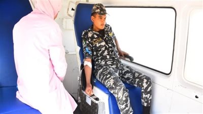 حملة للتبرع بالدم بمديرية أمن أسيوط