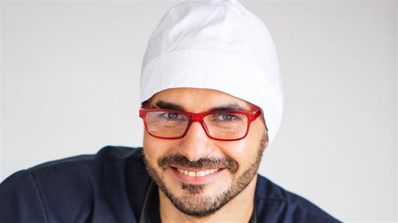 الدكتور كريم على،