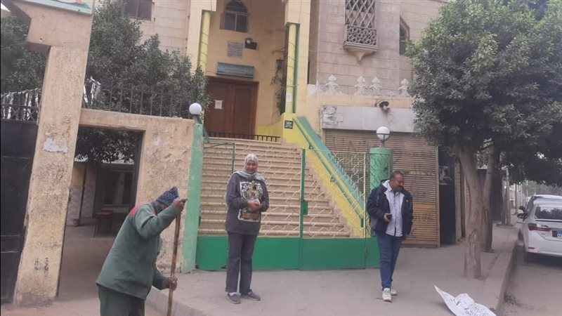 حملة نظافة بمحيط