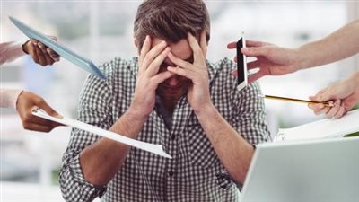 استطلاع يكشف الفئات الأكثر عرضة للاحتراق الوظيفي