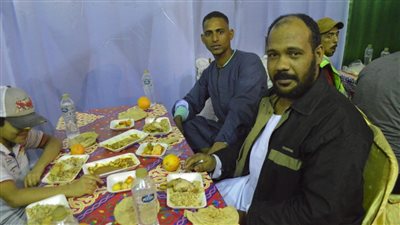فيتو ترصد مائدة رحمن لـ 500 صائم بالجيزة (صور)