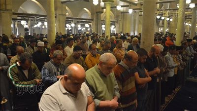 الأزهر في أول أيام رمضان، إفطار الوافدين وخشوع المصلين في التراويح (صور)