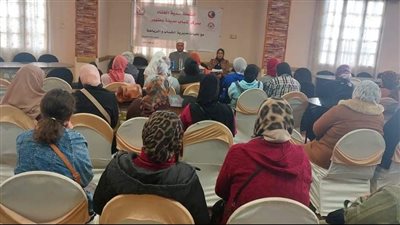 ندوة عن القيم المفقودة في المجتمع واحترام الآخر بمركز شباب دمنهور (صور)