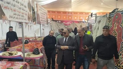 سكرتير محافظ الجيزة يتفقد معارض أهلا رمضان (صور)