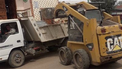 محافظ الجيزة: توفير سيارات محملة بالمياه النقية لمواجهة الطوارئ (صور)