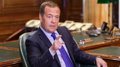 الرئيس الروسي السابق: الغرب يدفع بقوة نحو حرب عالمية ثالثة