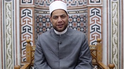 إمام مسجد الحسين يكشف طريق المؤمن إلى الدار الآخرة (فيديو)