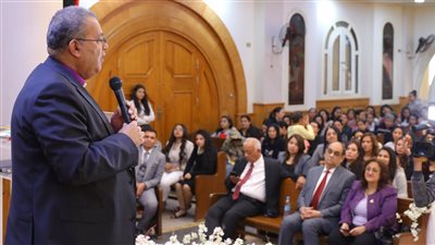 رئيس الإنجيلية يشهد رسامة شيوخ وشمامسة وتنصيب قس جدبد بالمنيا